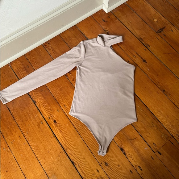 Abercrombie & Fitch Bodysuit - Picture 1 of 2